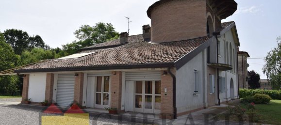 10-salle Villa à Argenta, Italy No. 132583 18