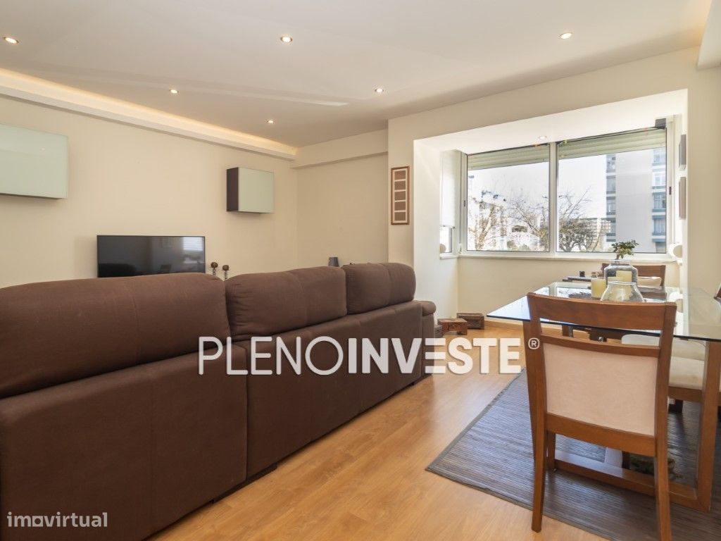 3 bedrooms Apartment in Almada, Portugal No. 206128