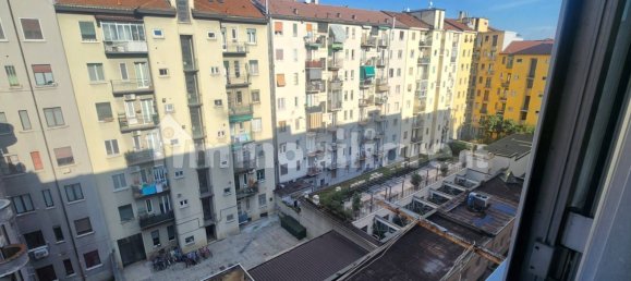 2 bedrooms Apartment in Milan, Italy No. 248836 9