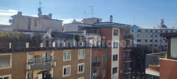 2 bedrooms Apartment in Milan, Italy No. 248836 8