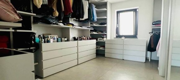 4 bedrooms Villa in Giugliano in Campania, Italy No. 266782 9