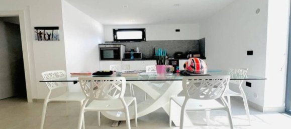 4 bedrooms Villa in Giugliano in Campania, Italy No. 266782 4