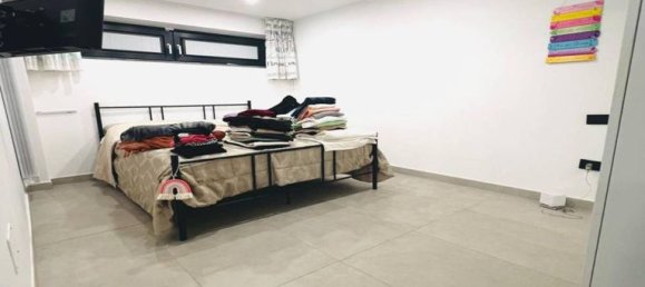 4 bedrooms Villa in Giugliano in Campania, Italy No. 266782 11