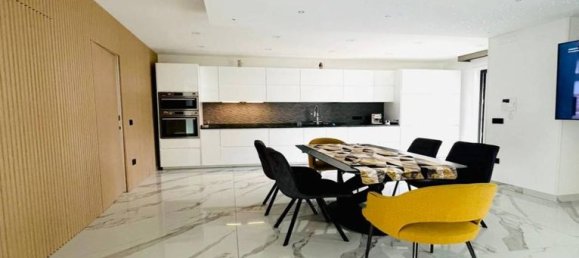 4 bedrooms Villa in Giugliano in Campania, Italy No. 266782 18