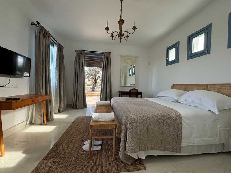 Imóvel comercial T4 em Pissouri, Cyprus N.º 6492