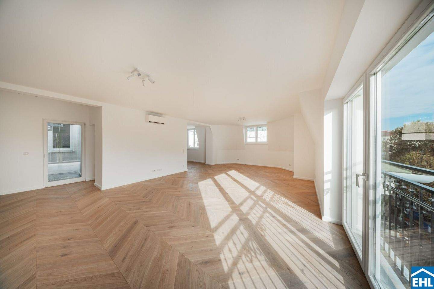 5 rooms Apartment in Wieden, Austria No. 128966