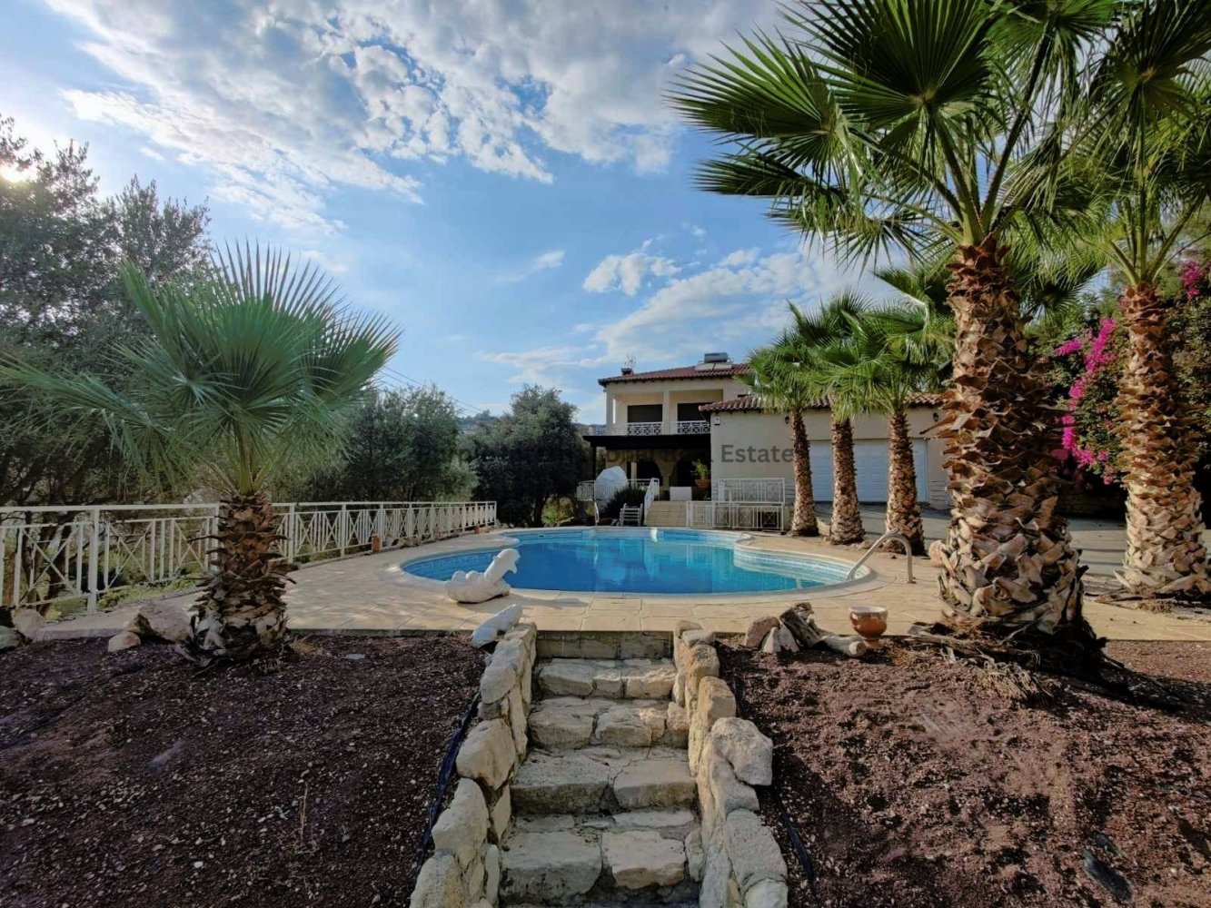 3 bedrooms Villa in Agios Tychonas, Cyprus No. 1534