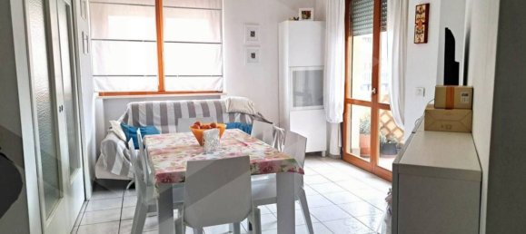 5 rooms Apartment in Pescara, Italy No. 19956 9