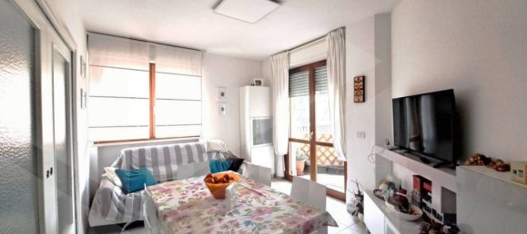 5 rooms Apartment in Pescara, Italy No. 19956 11