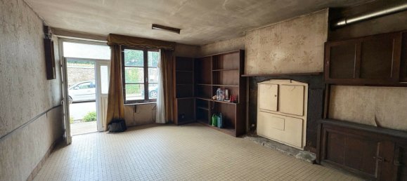 2 bedrooms House in Mayenne, France No. 357588 2