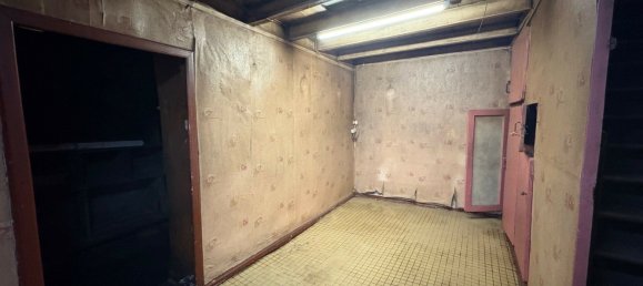 2 bedrooms House in Mayenne, France No. 357588 4