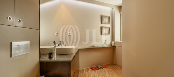 3 bedrooms Villa in Porto, Portugal No. 99711 24