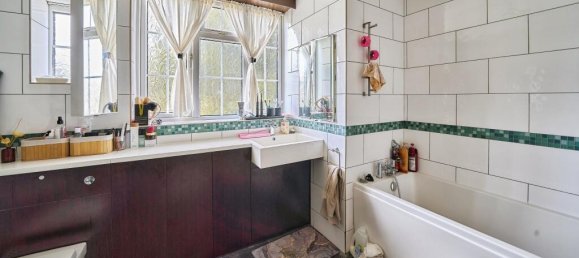 6 Schlafzimmer Gewerbliche Immobilie in Ilford, United Kingdom, Nr. 10399 13