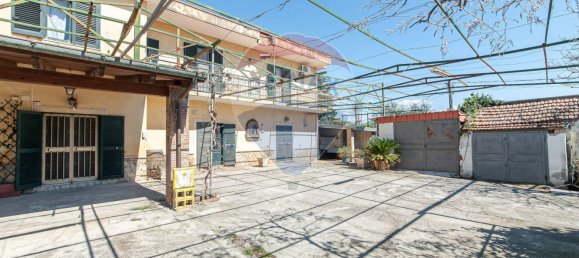 4 Schlafzimmer Haus in Nocera Inferiore, Italy, Nr. 54093 2