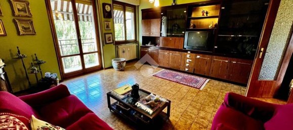 Apartamento T3 em Varese, Italy N.º 360850 3