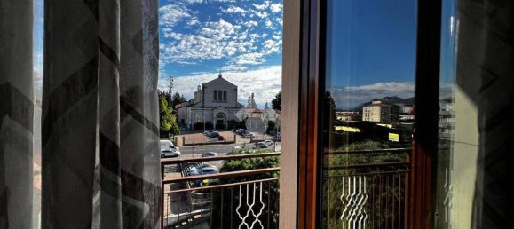 Apartamento T3 em Varese, Italy N.º 360850 11