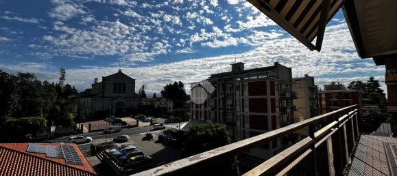 Apartamento T3 em Varese, Italy N.º 360850 18