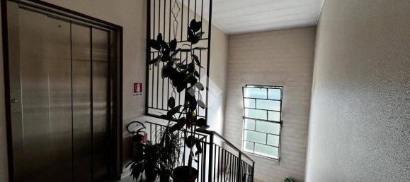 Apartamento T3 em Varese, Italy N.º 360850 21