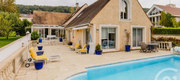 5 bedrooms House in Chevreuse, France No. 147496 9