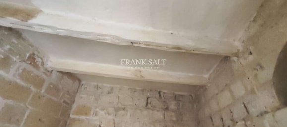 1 غرف نوم طابقين في Senglea, Malta رقم 2490 2