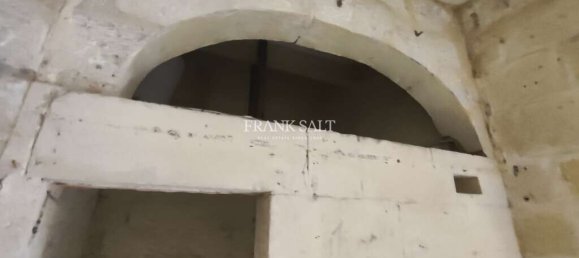 1 غرف نوم طابقين في Senglea, Malta رقم 2490 7