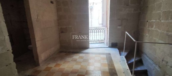 1 غرف نوم طابقين في Senglea, Malta رقم 2490 5