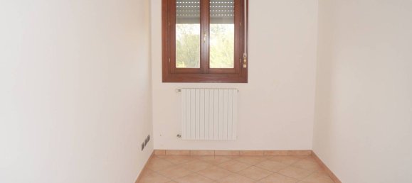 4 Schlafzimmer Wohnung in Concordia sulla Secchia, Italy, Nr. 363910 11