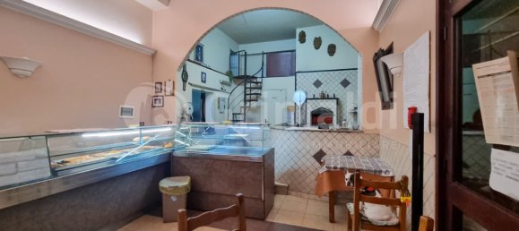 2 rooms Commercial property in Syracuse, Italy No. 329375 3