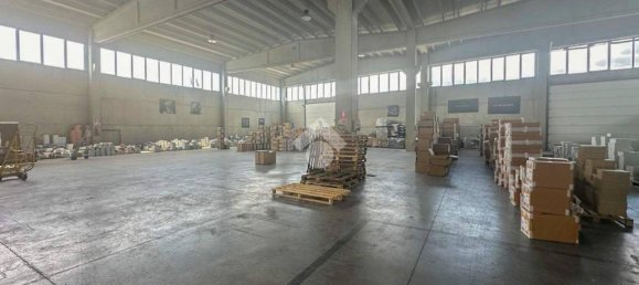 5غرفة مستودع في Leno, Italy رقم 90101 12