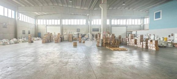 5غرفة مستودع في Leno, Italy رقم 90101 10