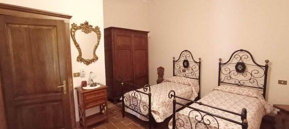 18 rooms House in Marciano della Chiana, Italy No. 32818 24