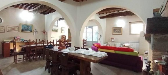 18 rooms House in Marciano della Chiana, Italy No. 32818 32