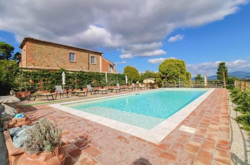 18 rooms House in Marciano della Chiana, Italy No. 32818