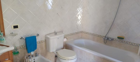 Квартира с 6 комнатами в Кальтаджироне, Италия № 251725 9