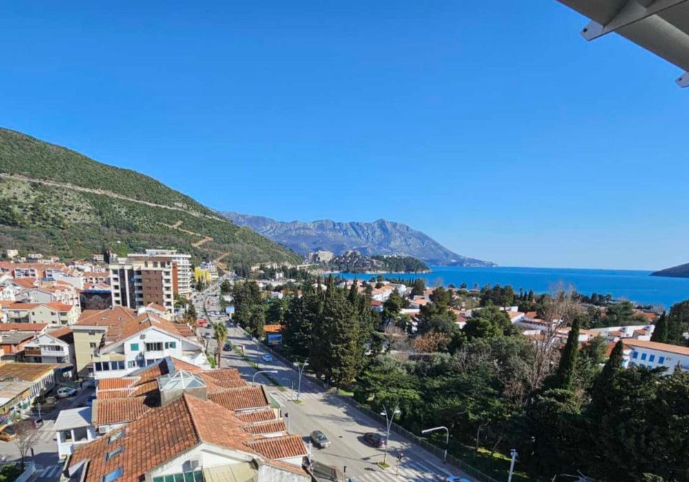2 bedrooms Apartment in Budva, Montenegro No. 1815