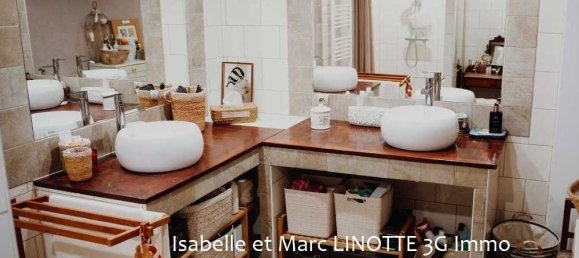 6 bedrooms House in Saint-Sever, France No. 197135 9