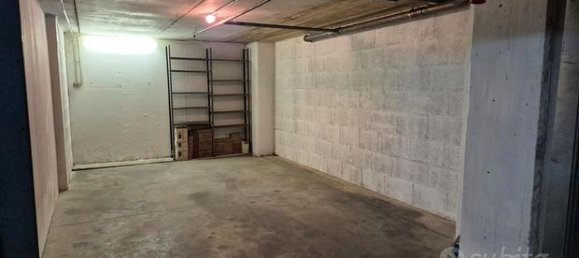 28m² Garage in Bari, Italy No. 257312 4