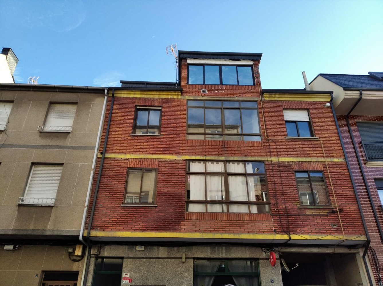 3 bedrooms Apartment in Leon, Spain No. 57792