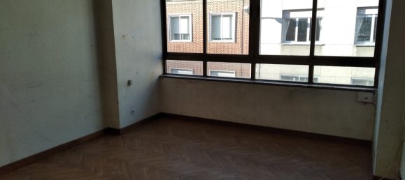 3 bedrooms Apartment in Leon, Spain No. 57792 3
