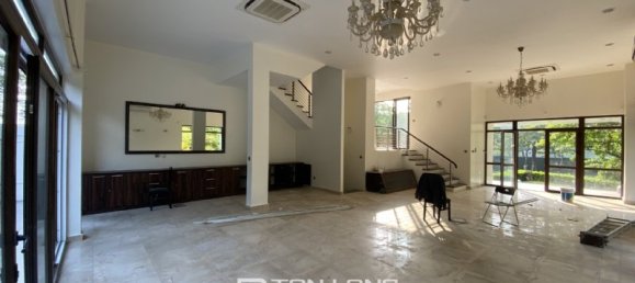 6 Schlafzimmer Villa in Tay Ho, Vietnam, Nr. 812 3