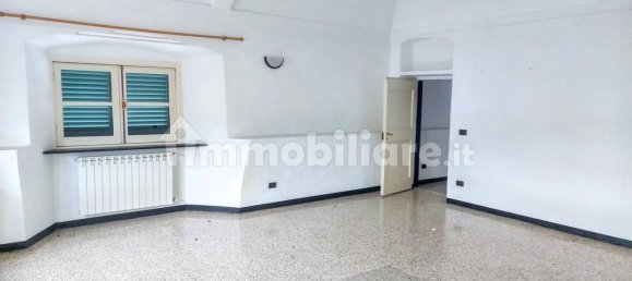 2 Schlafzimmer Wohnung in Savona, Italy, Nr. 316471 6