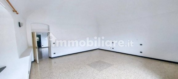 2 Schlafzimmer Wohnung in Savona, Italy, Nr. 316471 5