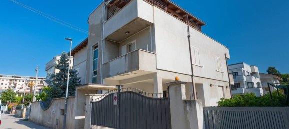 8 Schlafzimmer Villa in Montesilvano, Italy, Nr. 339787 17