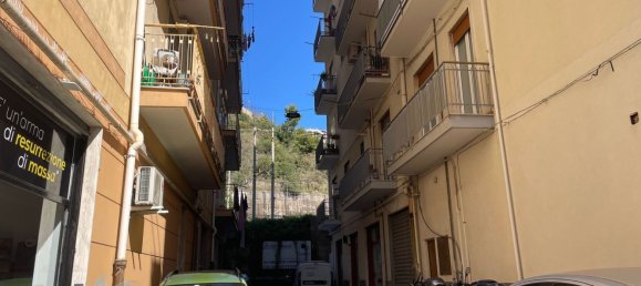 Gewerbliche Immobilie in Salerno, Italy 44m², Nr. 25780 10
