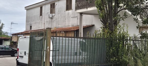 240m² Building in Somma Vesuviana, Italy No. 335728 4