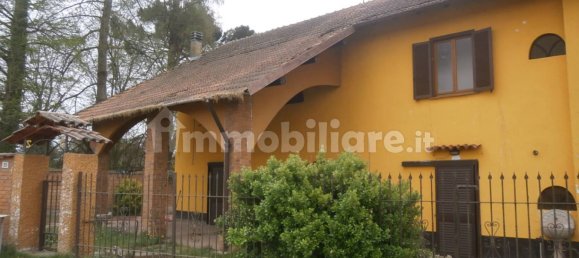 3 bedrooms House in Mortara, Italy No. 5781 5