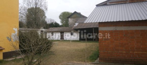 3 bedrooms House in Mortara, Italy No. 5781 20