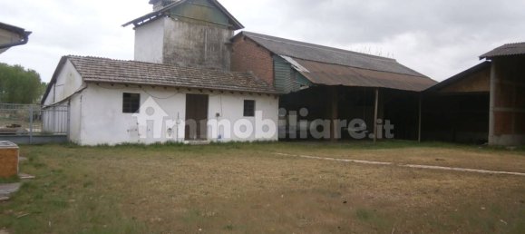 3 bedrooms House in Mortara, Italy No. 5781 21