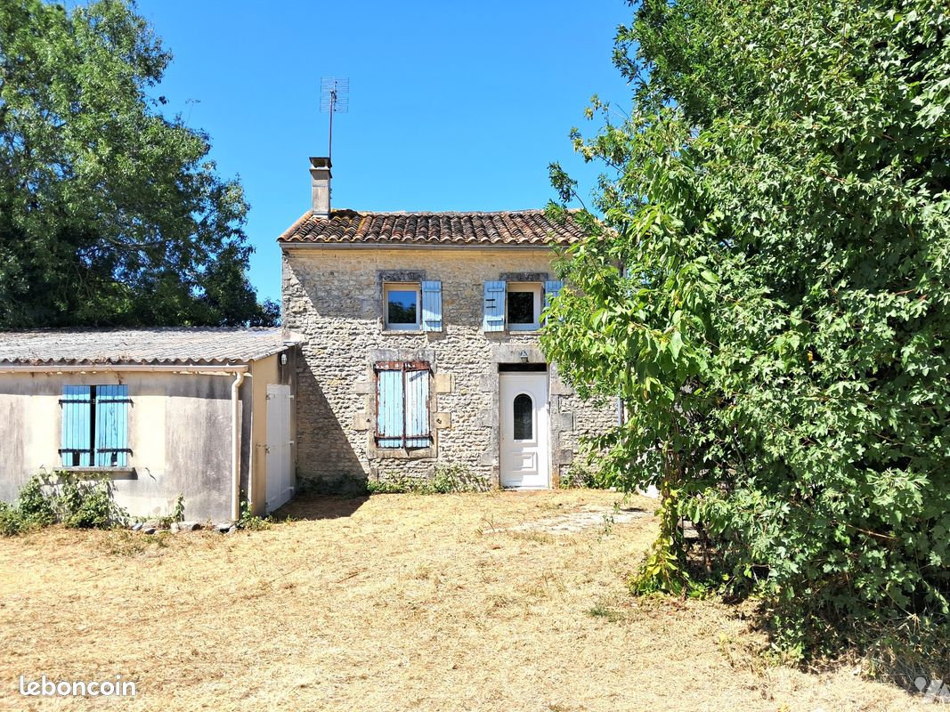 2 Schlafzimmer Stadthaus in Charente, France, Nr. 286245
