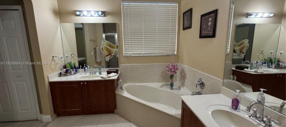 4 bedrooms Villa for sale in Miami, Miami-Dade, Florida, USA № 615745 7